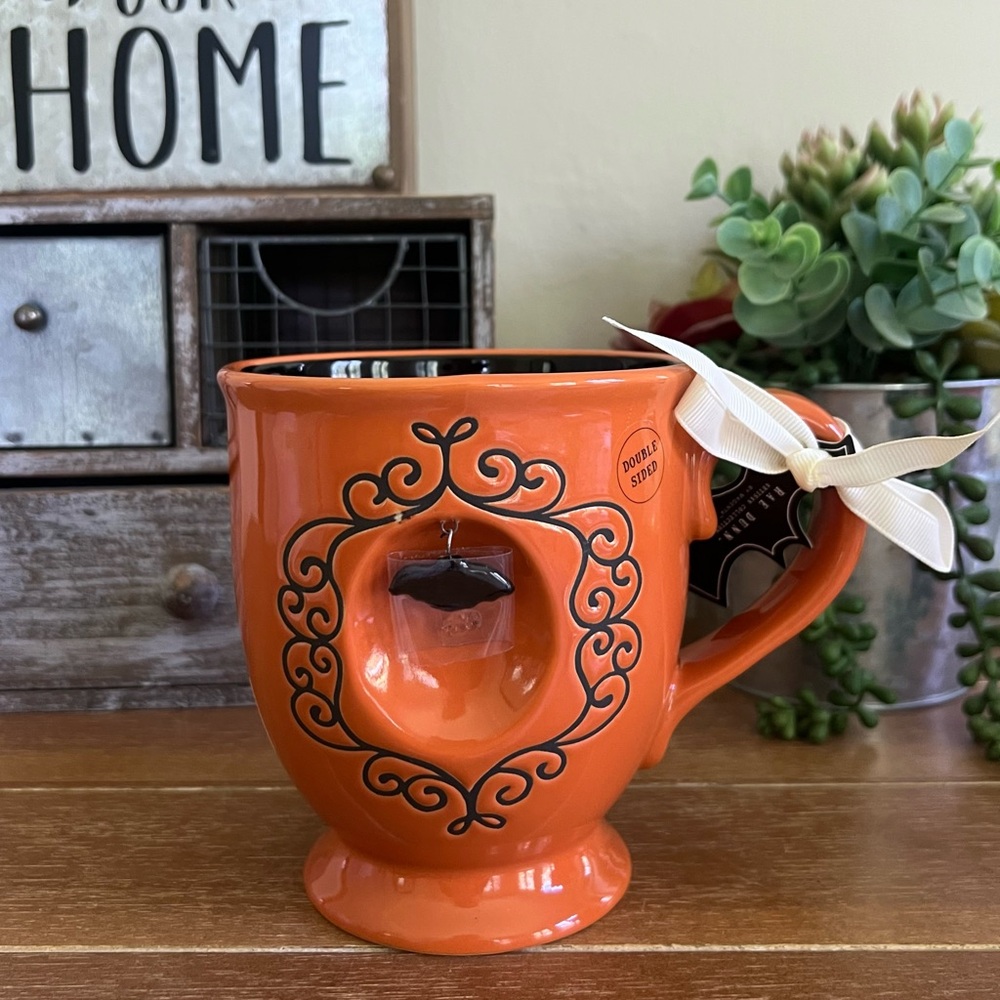 Rae Dunn Halloween BAT TO THE BONE Hanging Inset Charm
Footed Mug NEW Orange